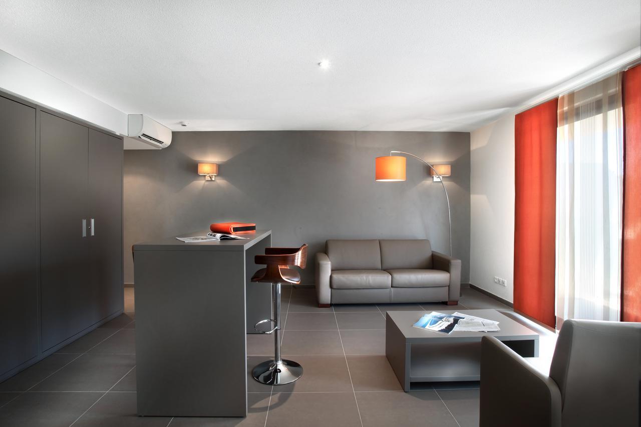 Seventeen Hotel Valbonne Exterior photo