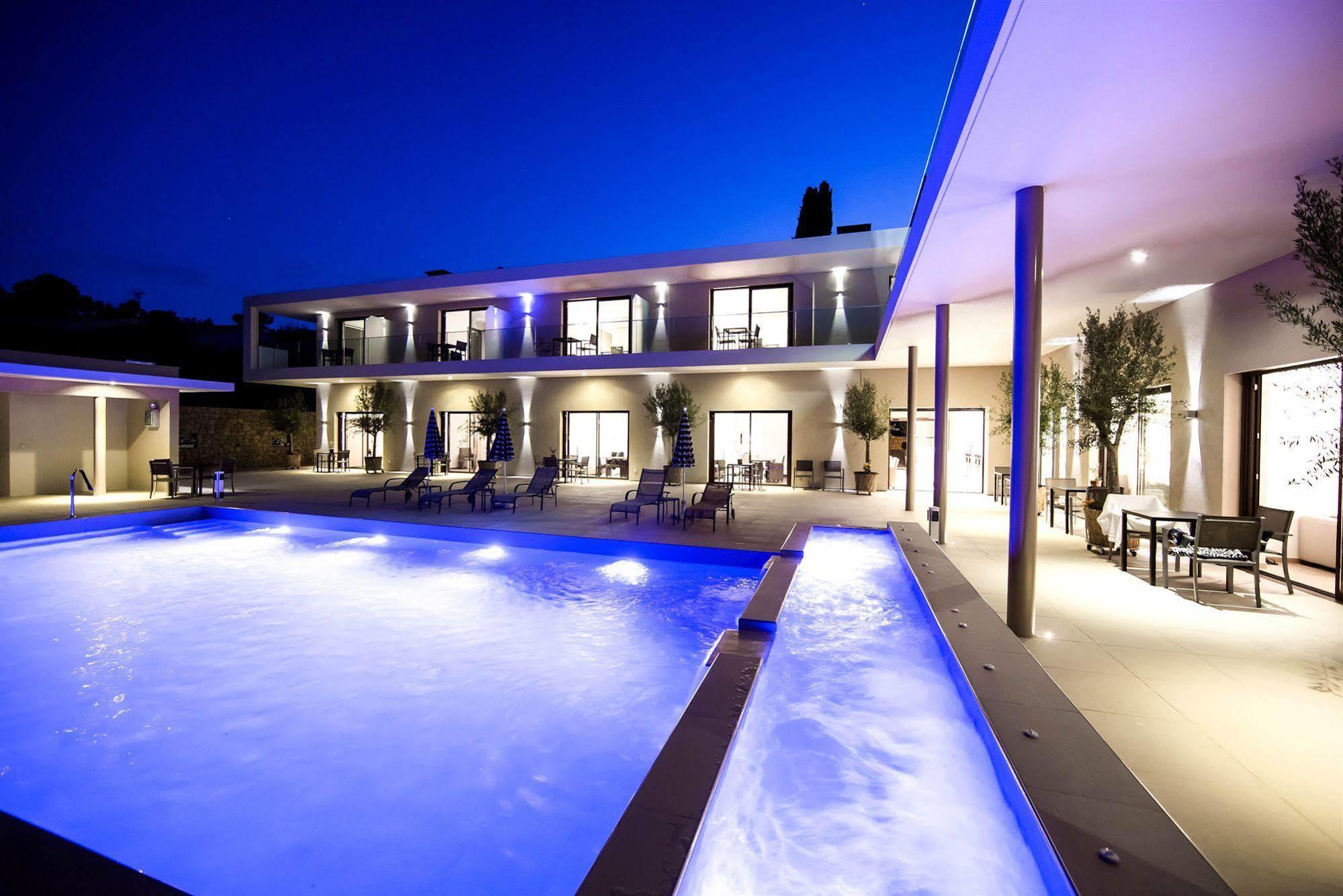 Seventeen Hotel Valbonne Exterior photo