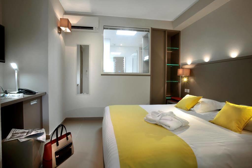 Seventeen Hotel Valbonne Exterior photo